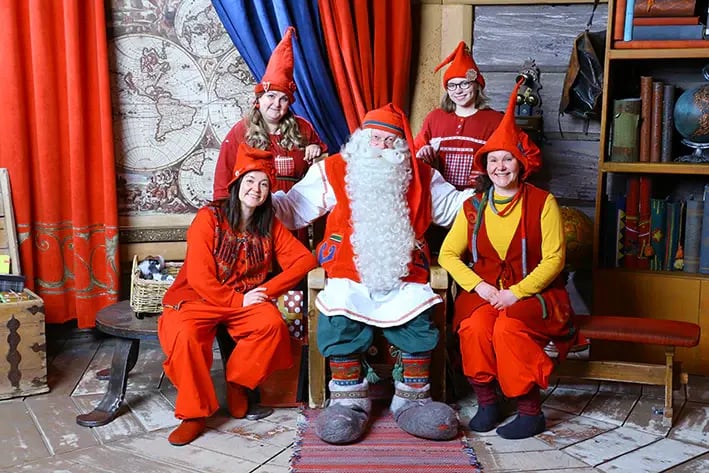 santa-claus-office-2023